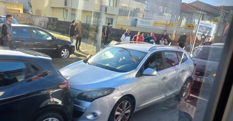 Choque em cadeia em Vila do Conde (com fotos)