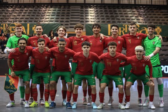 Caxinas na seleção que goleou por duas vezes