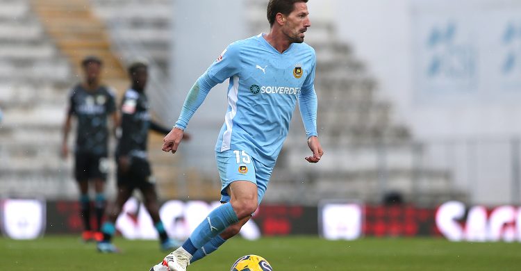 Rio Ave empata na Amadora e sobe na tabela