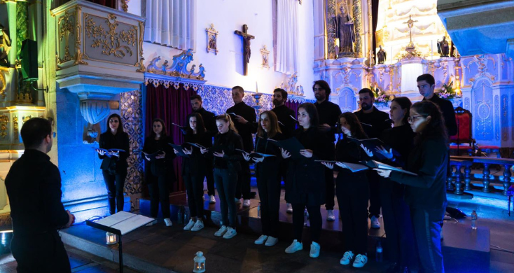 Jovens dos “Irmãos do Coro” promovem canto religioso