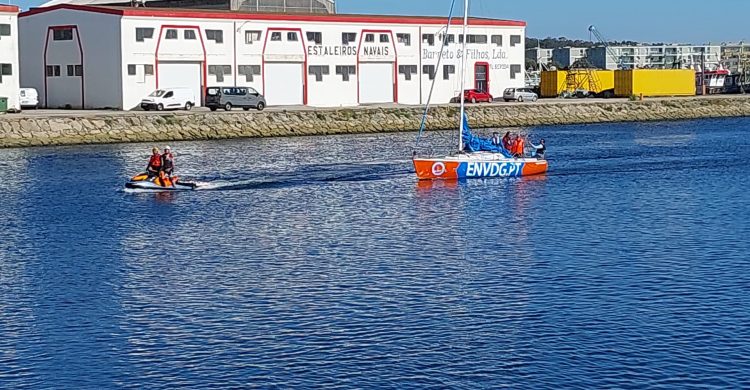 Vila do Conde: resgatado veleiro à deriva
