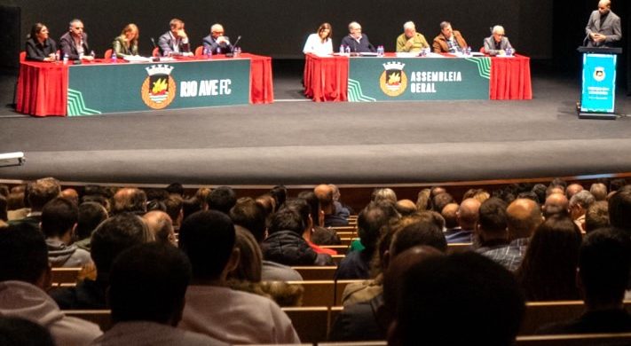 Rio Ave FC chama sócios para verem as contas