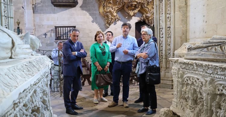 Vila do Conde: governante confere andamento de intervenções em igrejas