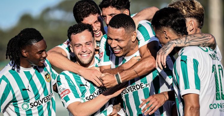 Rio Ave empata em casa com o Estoril