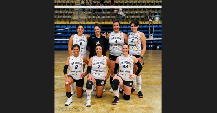 Mulheres de Vila do Conde no pódio de Torneio