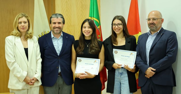 Vila do Conde: jovens estudantes distinguidas