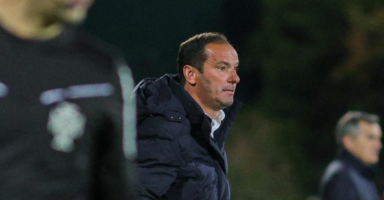 Treinador do Rio Ave: lance de golo do Benfica é precedido de falta