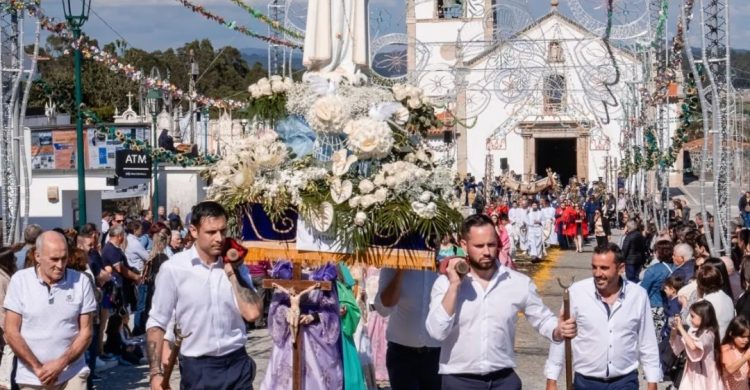 Vila do Conde: procissão de velas no início do tributo à Sra. de Fátima