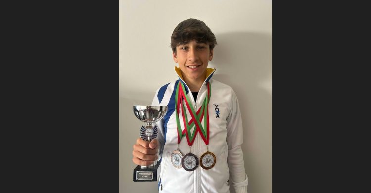 É de Vila do Conde e ganhou 3 medalhas no campeonato nacional