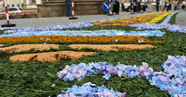 Vila do Conde: paróquia deteta “dificuldade” na elaboração dos tapetes de flores