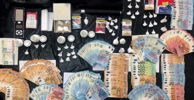 Apanhado com droga vai continuar na prisão