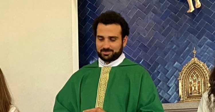 Vila do Conde no rol de entradas e saídas de padres