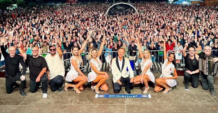 “Missa Solene” no Dia do Sr. dos Navegantes. E para fechar as festas? “Nós Pimba”