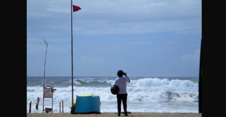 Autoridade já fechou barras e alerta banhistas: cuidado com a forte ondulação