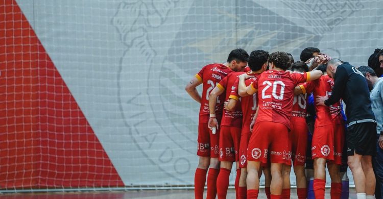 Caxinas perde com Leões