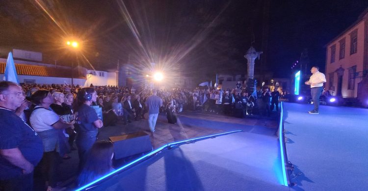 Apresentação de Vítor Costa: vários “compromissos”, muito VC e pouco PS (com fotos)