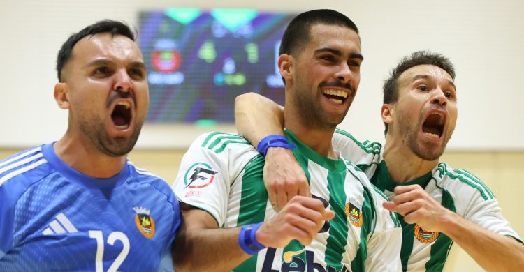 Rio Ave goleia em Vila do Conde e sobe na tabela